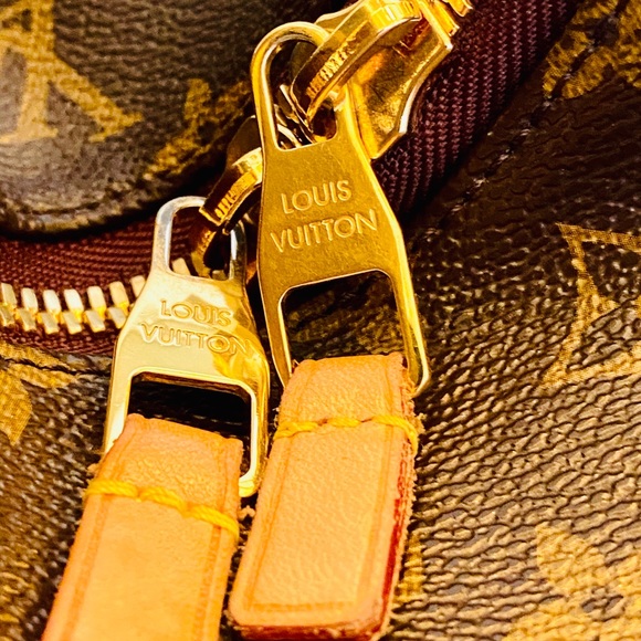 Authentic Louis Vuitton Sully - Picture 4 of 15
